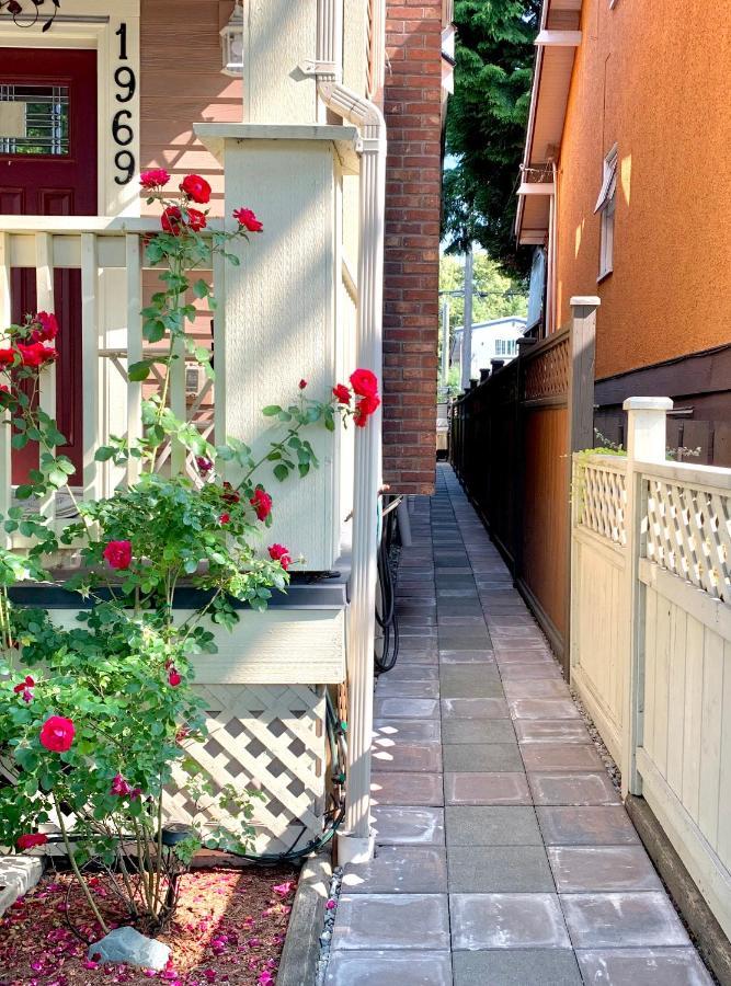 Private Guest Suite 10Mins To Downtown - King Bed - Bathtub - Free Parking Vancouver Eksteriør bilde